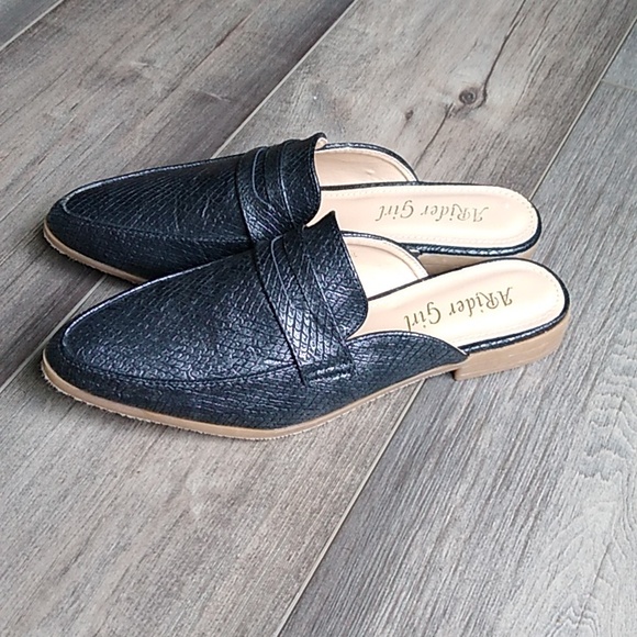 A RIDER GIRL FAUX LEATHER LOAFER MULE SLIDES Size 7.5 - Picture 12 of 14